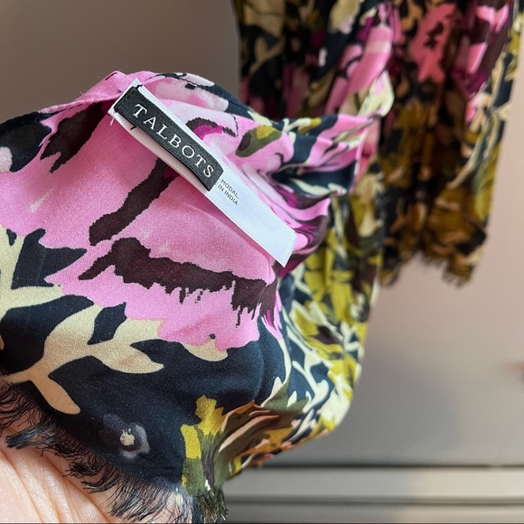 Talbots Scarf - Picture 3 of 4